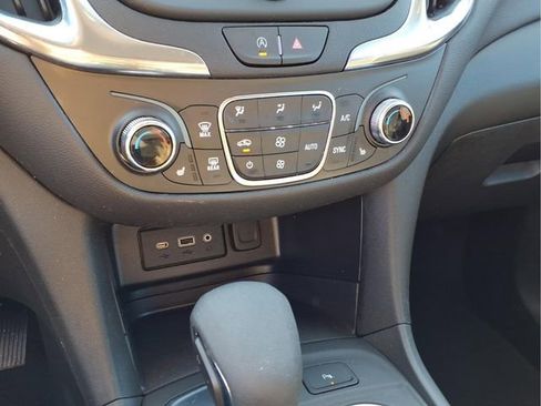 Certified 2024 Chevrolet Equinox LT w/ LPO, Floor Liner Package image 21