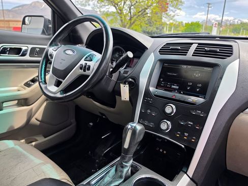 Used 2012 Ford Explorer XLT AWD/4WD image 16