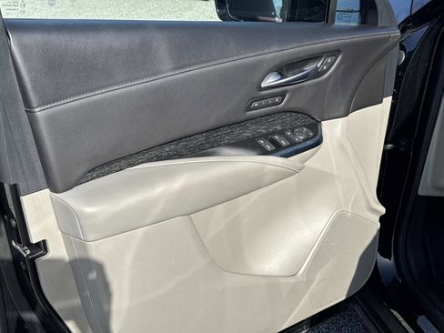 Used 2022 Cadillac XT4 Premium Luxury w/ Safety Alert Package image 19