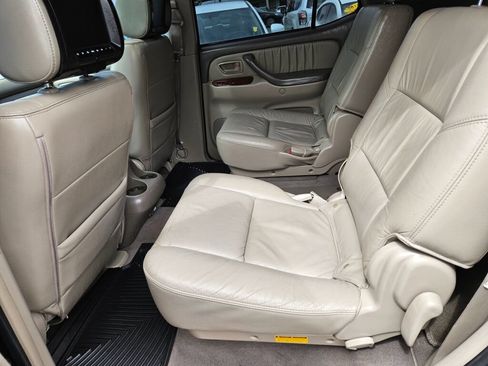 Used 2005 Toyota Sequoia Limited AWD/4WD image 12