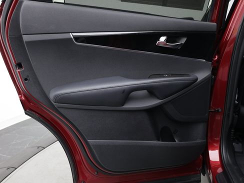 Used 2017 Kia Sorento EX FWD image 28