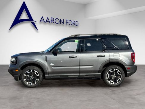 Used 2024 Ford Bronco Sport Outer Banks w/ Tech Package image 2