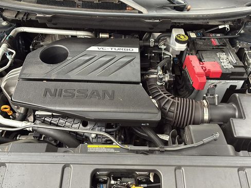 Used 2024 Nissan Rogue SL w/ SL Premium Package FWD image 18