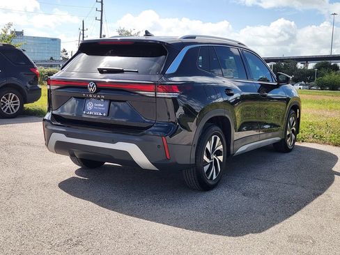 Certified 2026 Volkswagen Tiguan S FWD image 3