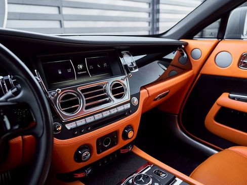 Used 2019 Rolls-Royce Wraith image 59