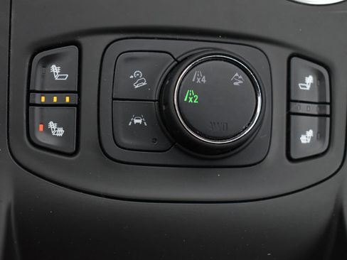 Used 2022 GMC Terrain SLE w/ Driver Convenience Package image 31