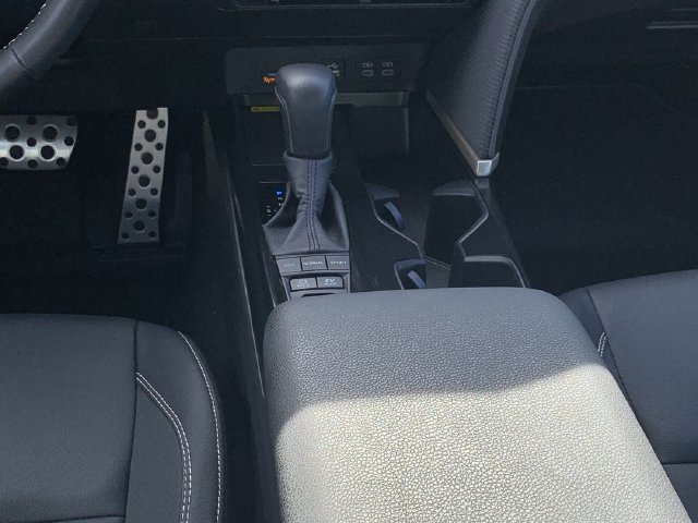 Used 2026 Toyota Camry SE FWD image 27