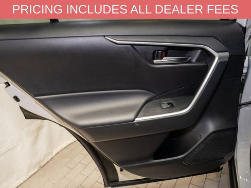 Used 2024 Toyota RAV4 XLE FWD image 9