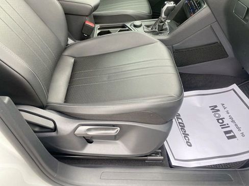 Used 2023 Volkswagen Tiguan SE w/ Panoramic Sunroof Package image 26