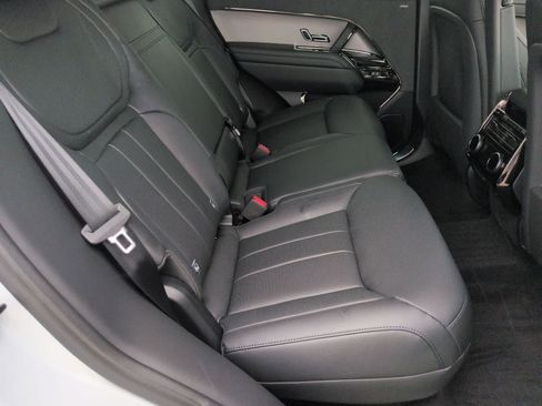 New 2026 Land Rover Range Rover Sport SE AWD/4WD image 19
