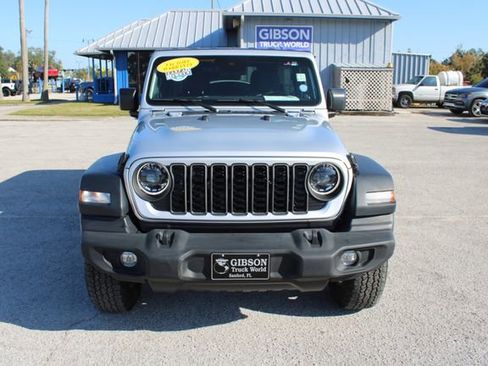 Used 2024 Jeep Wrangler Sport S image 2