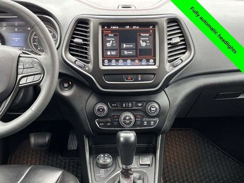 Used 2022 Jeep Cherokee Trailhawk image 28