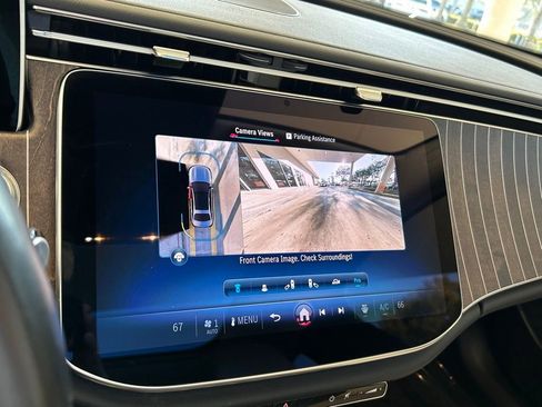 Used 2025 Mercedes-Benz E 350 4MATIC Sedan image 23