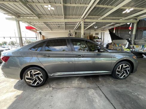 Used 2022 Volkswagen Jetta SEL FWD image 4