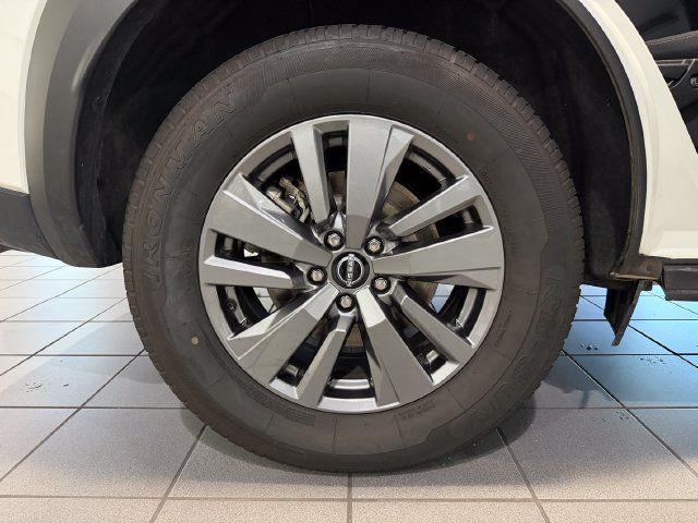 Used 2025 Nissan Pathfinder SV FWD image 9