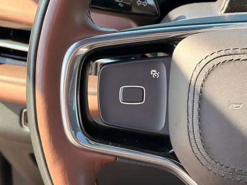 Used 2025 Lincoln Navigator L Reserve AWD/4WD image 27