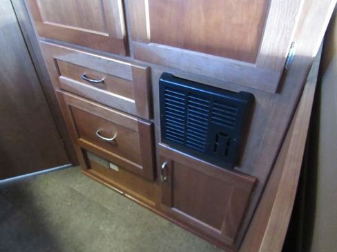 Used 2017 Ford E-450 and Econoline 450 Super Duty w/ Motorhome Prep Package image 48