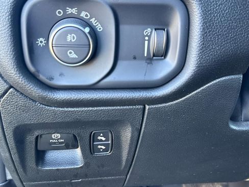 Used 2024 RAM 1500 Big Horn image 27