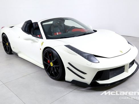 Used 2014 Ferrari 458 Spider RWD image 4