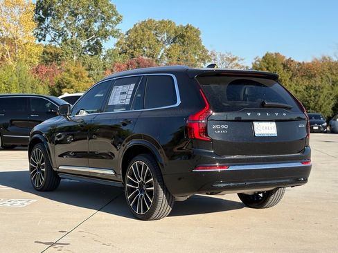 New 2026 Volvo XC90 B5 Ultra w/ Lounge Package image 3