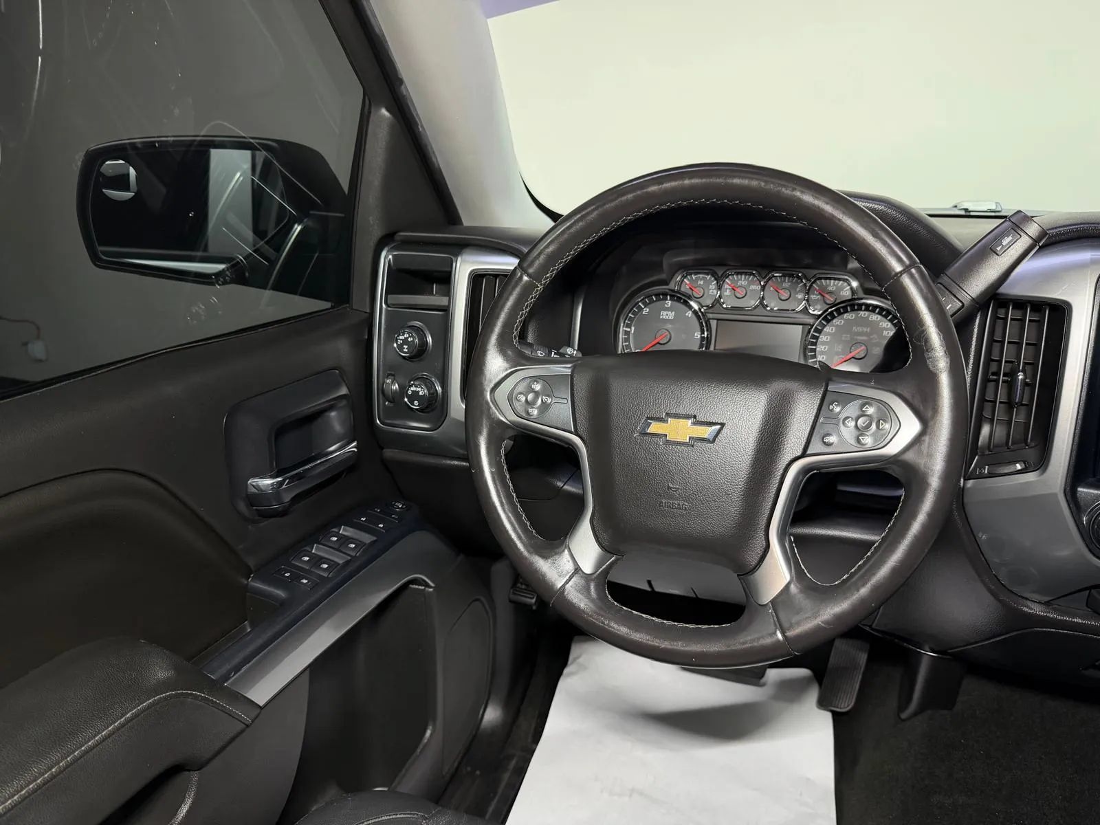 Used 2014 Chevrolet Silverado 1500 LT AWD/4WD image 21