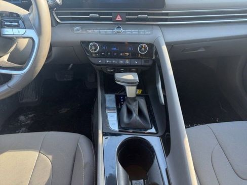 Certified 2023 Hyundai Elantra SEL w/ Convenience Package image 13