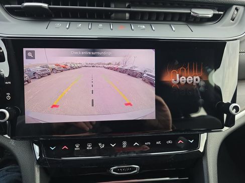 New 2026 Jeep Grand Cherokee L 4WD image 18