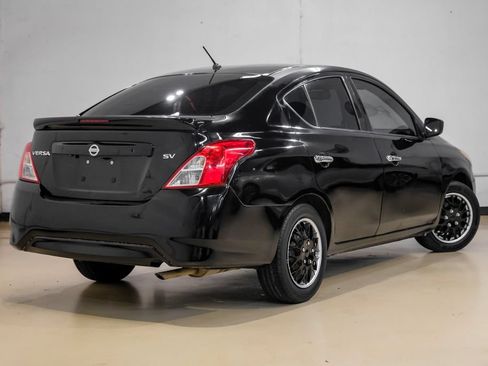 Used 2019 Nissan Versa SV FWD image 10