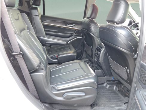 Used 2021 Jeep Grand Cherokee L Limited image 16