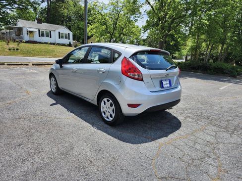 Used 2012 Ford Fiesta SE image 14