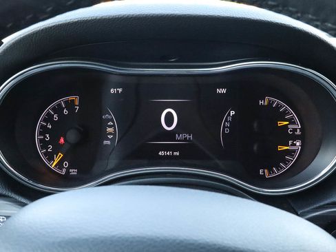 Used 2022 Jeep Grand Cherokee Laredo X image 30