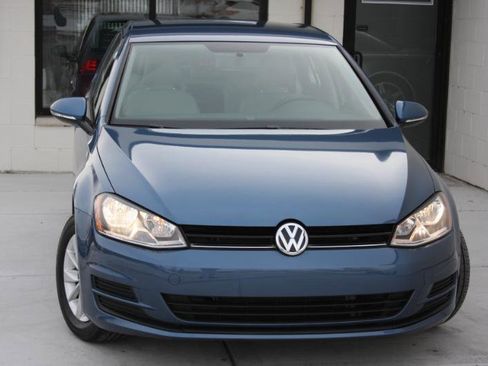 Used 2015 Volkswagen Golf S image 3