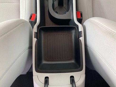 Used 2025 Hyundai Kona SEL AWD/4WD image 12