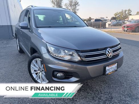 Used 2016 Volkswagen Tiguan SE FWD image 2