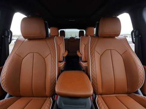 New 2026 Chrysler Pacifica Pinnacle image 34