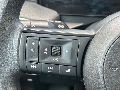 Certified 2025 Nissan Kicks SV w/ SV Premium Package FWD image 21