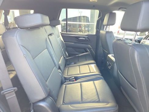 Used 2025 Chevrolet Tahoe LT image 25