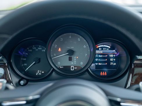 New 2026 Porsche Macan S AWD/4WD image 16