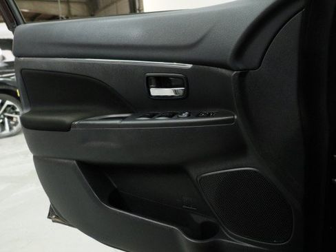 Used 2024 Mitsubishi Outlander Sport ES AWD/4WD image 18