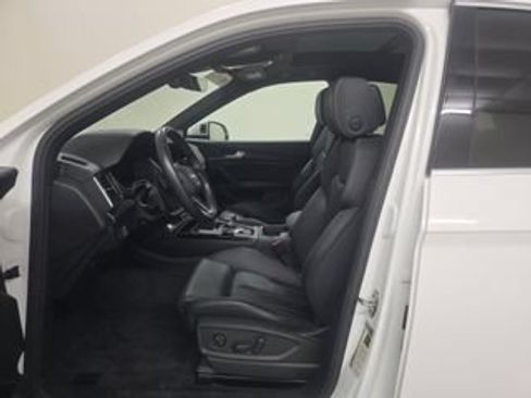 Used 2023 Audi Q5 2.0T Premium Plus w/ Premium Plus Package AWD/4WD image 4
