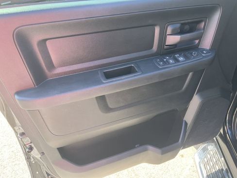 Used 2024 RAM 3500 Tradesman w/ Chrome Appearance Group AWD/4WD image 22