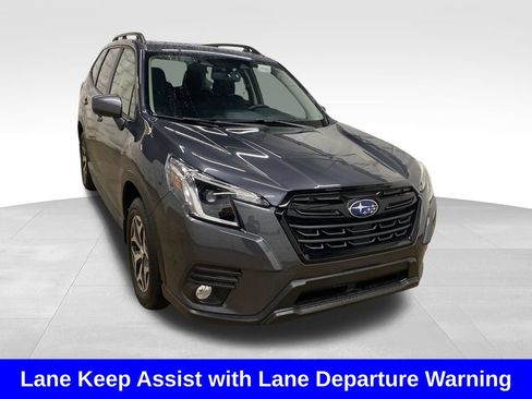 Used 2023 Subaru Forester Premium AWD/4WD image 7