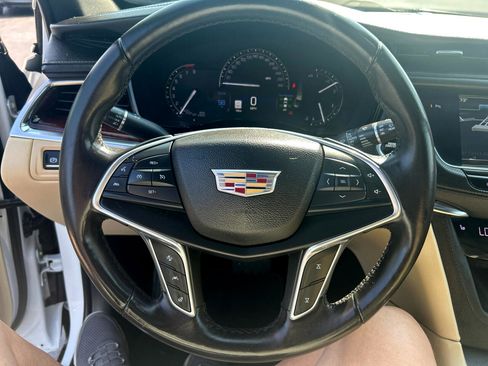 Used 2017 Cadillac XT5 Luxury image 26