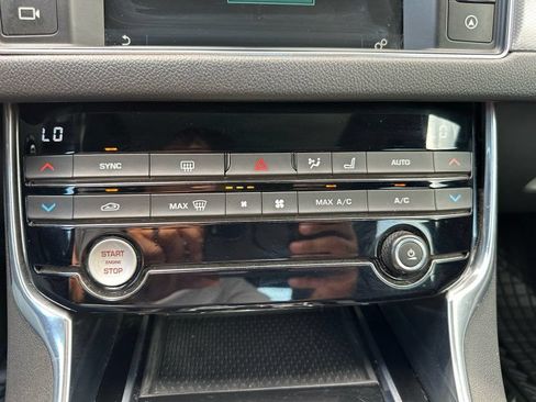 Used 2016 Jaguar XF R-Sport AWD/4WD image 23