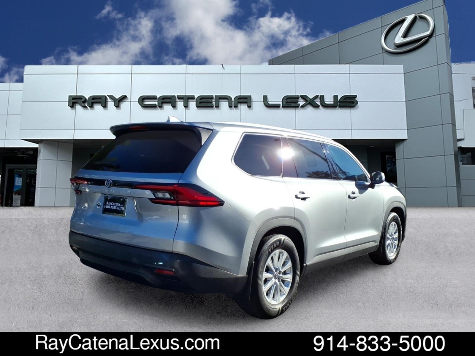 Used 2024 Toyota Grand Highlander AWD image 4