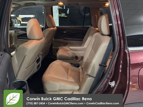 Used 2017 Honda Pilot Elite image 12