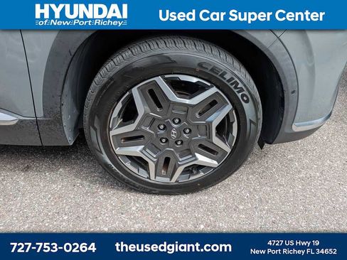 Used 2021 Hyundai Santa Fe Limited image 5