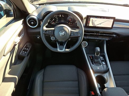 New 2025 Alfa Romeo Tonale w/ Premium Package image 7