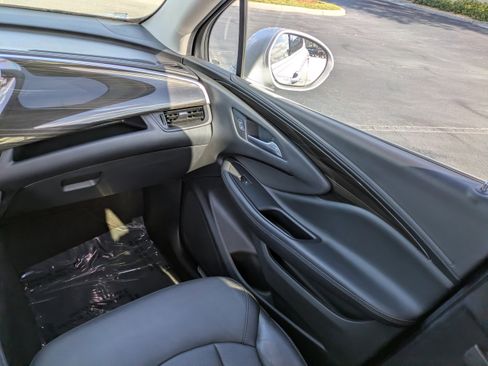 Used 2019 Buick Envision Essence image 17
