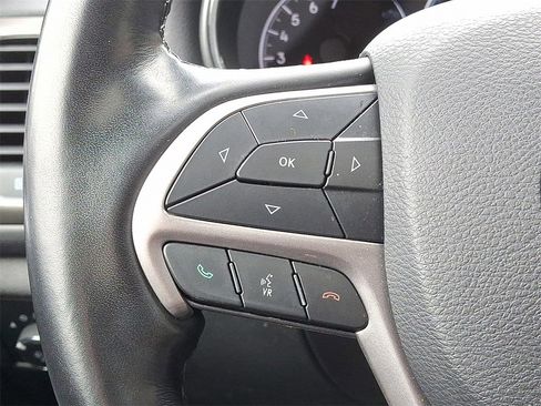 Used 2022 Jeep Grand Cherokee Laredo X image 22